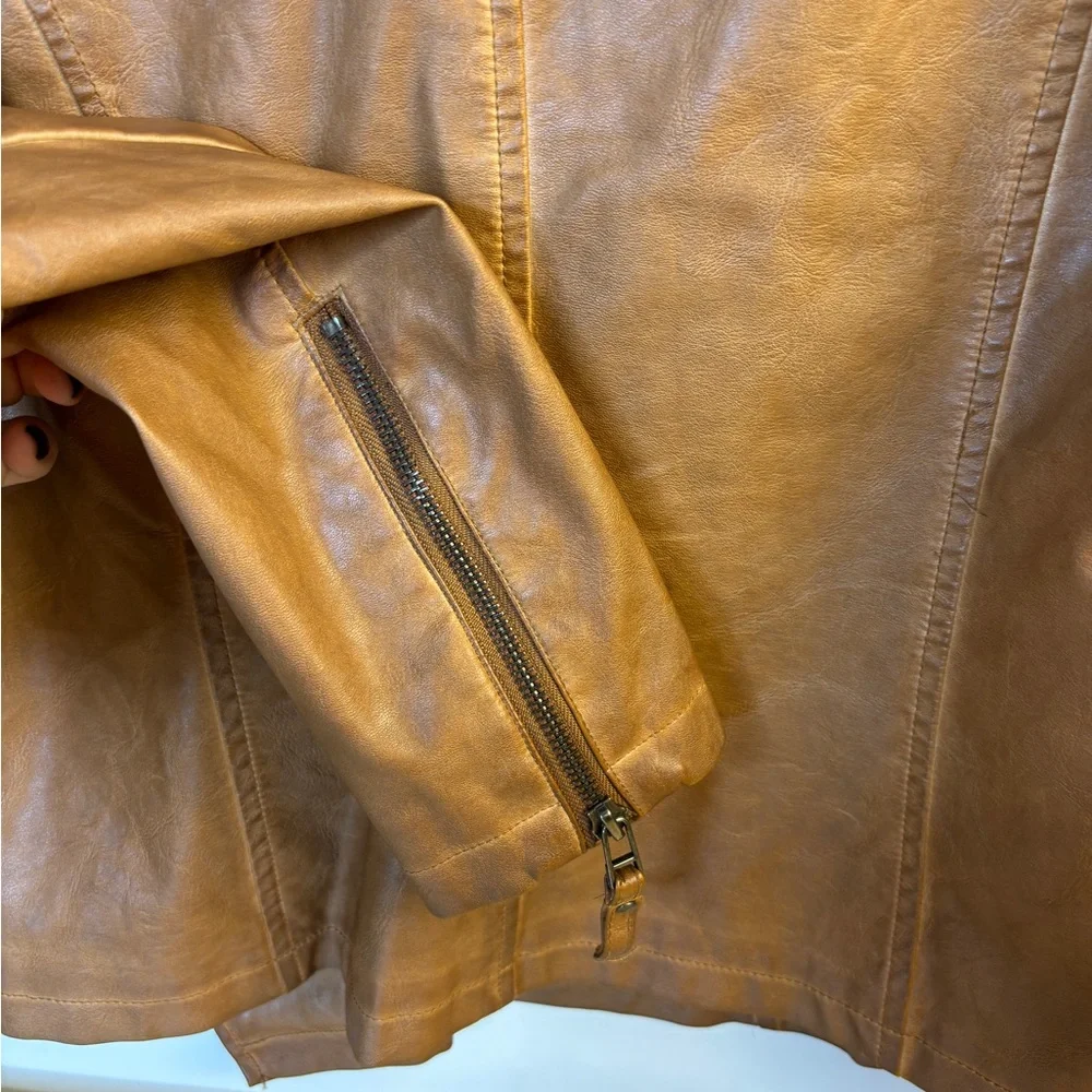 Max Studio Soft Tan Faux Leather Jacket Woman’s Medium NWT‎
